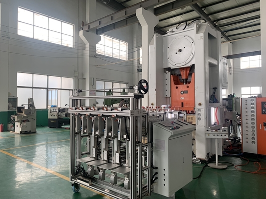 購入 オーダーメイド 半自動 アルミホイルコンテナ製造機 26KW online manufacture