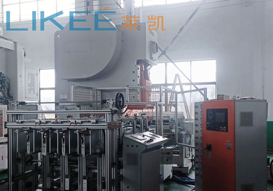 購入 18.5KW 3-4 穴式電磁弁 アルミ製紙コンテナ生産ライン 生産容量 12000 pcs/h online manufacture