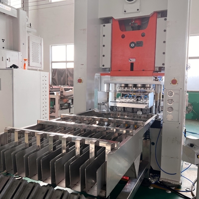 購入 アルミホイールコンテナを作る機械 12000pcs/h 出力電気 380V 50HZ 3相 14500kg あなたの要求のために online manufacture