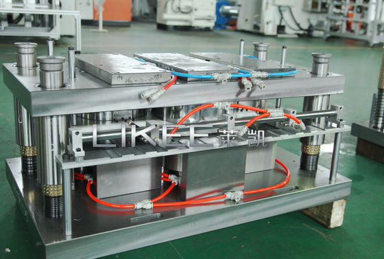 購入 2 Cavities DC53 Aluminium Foil Container Mold For 3 Compartment online manufacture