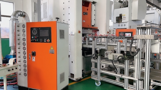 ISO 36-70 ストローク/分 三?? PLC 調節可能な電動フィッダー アルミホイルポット製造機 LK-T80