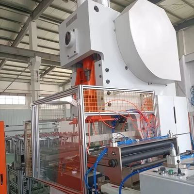 T63 アルミニウム箔使い捨て食品容器 機械リサイクル可能 長方形 航空会社ケータリング