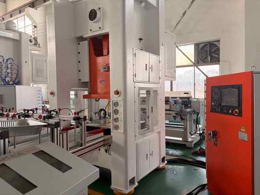 アルミホイールコンテナを作る機械 OEM リサイクル食品 ゴールドストライプトレイ