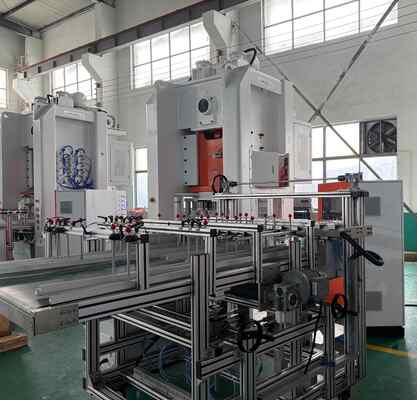 LK-T80 テイクアウト食品包装使い捨てアルミホイル容器 3分割ホイルパンマシン